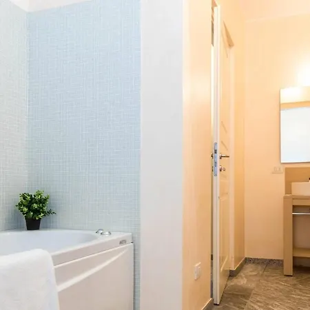 Altido Amazing View Apt For 6 With Communal Pool Apartamento Faggeto Lario