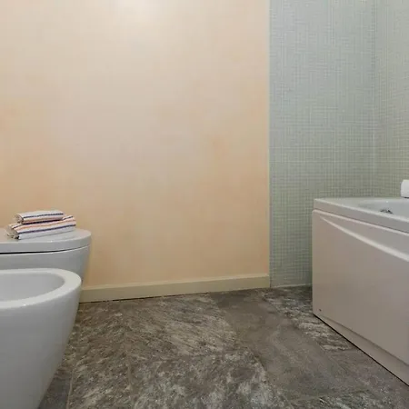Altido Amazing View Apt For 6 With Communal Pool Faggeto Lario